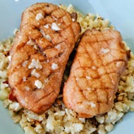 Жареная утка с гарниром из цветной капусты