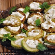 Жареные кабачки с чесночным соусом