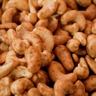 Жареные кешью с розмарином