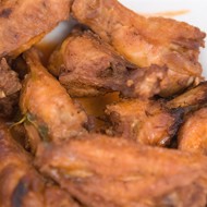 Жареные куриные крылышки с паприкой