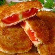 Жареные помидоры в сырном кляре