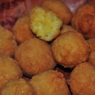 Жареные сырные шарики