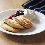 Жареный адыгейский сыр с ванильным сахаром