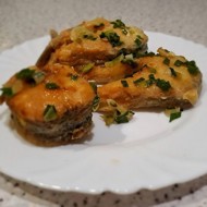 Жареная щука с зеленым луком