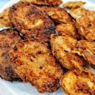 Жареные патиссоны в кляре со сметанным соусом