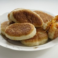 Жареные пирожки с капустой