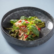 Жареный тофу со спаржей кимчи