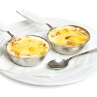 Жюльен из кальмаров с луком и грибами