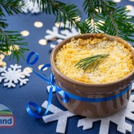 Жюльен с курицей, грибами и плавленым сыром