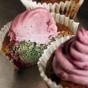 Черничные капкейки