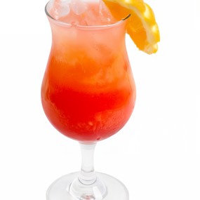 Газированный клюквенный чай с водкой