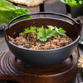 Гречка с грибами и тушенкой