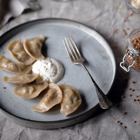 Гречневые вареники с курицей и грибами