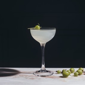 Коктейль с королевским вареньем из крыжовника