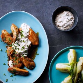 Курица с чатни из йогурта и кинзы