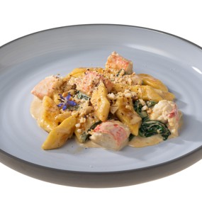 Ленивые вареники с картошкой и сливочным соусом с крабом