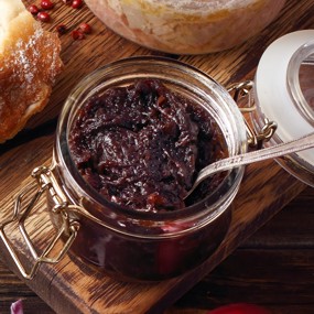 Луковый мармелад с красным вином и бальзамиком