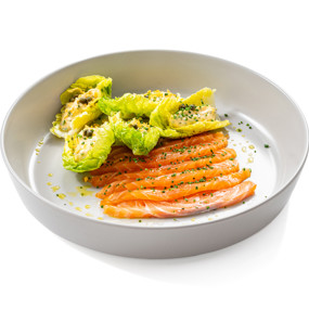 Мимоза с лососем и яичным кремом