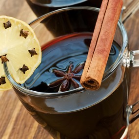 Новогодний глинтвейн с цитрусовым ароматом и специями