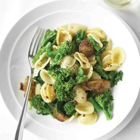 Орекьетте с брокколи и колбасками