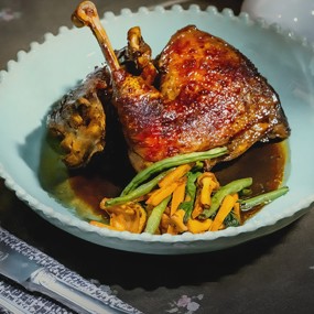 Павловский петух в красном вине