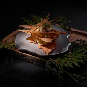 Персиковый мильфей с фундуком