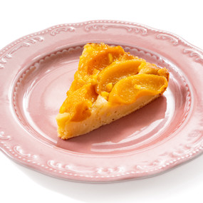 Пирог с консервированными персиками