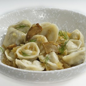 Постные пельмени с грибами и картошкой