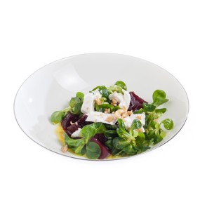 Салат из свеклы с козьим сыром и медовой заправкой