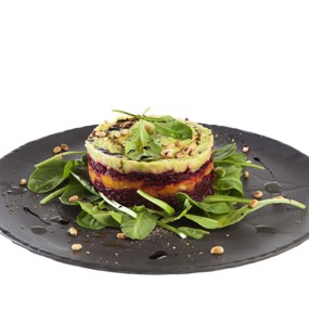 Салат из свеклы, запеченной тыквы и авокадо