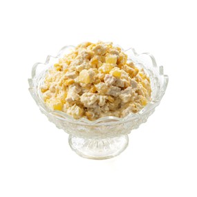 Салат с курицей и ананасами классический