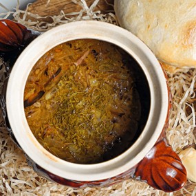 Щи из квашеной капусты с лисичками