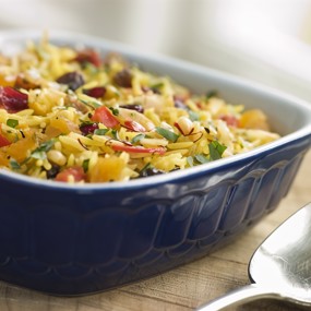 Сладкий плов с тыквой и фруктами