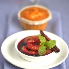 Слива в анжуйском вине