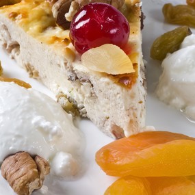 Сливочная пасха с орехами, цукатами и цедрой