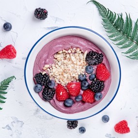 Смузи-боул с ягодами