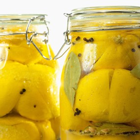 Соленые лимоны