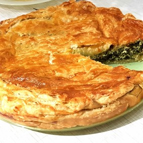 Спанакопита из слоеного теста