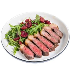 Тальята с пиканьей, руколой и маринованной черешней