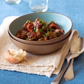 Тушеная свинина с рыбным соусом и жженым сахаром