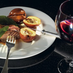 Утиная грудка с мушмулой