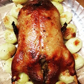 Утка с яблоками