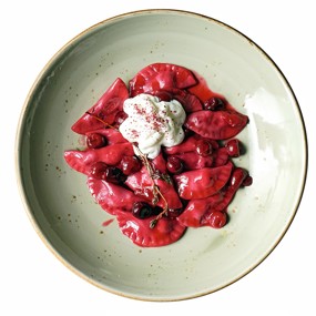 Вареники с вишней и тимьяном