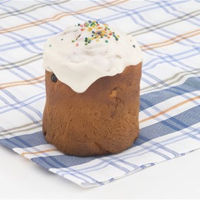 Золотой пасхальный кулич с шафраном и мускатным орехом