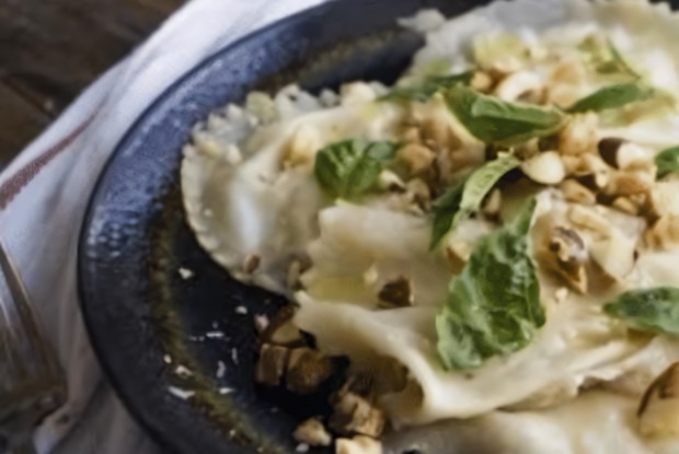 Равиоли с творогом и грушей