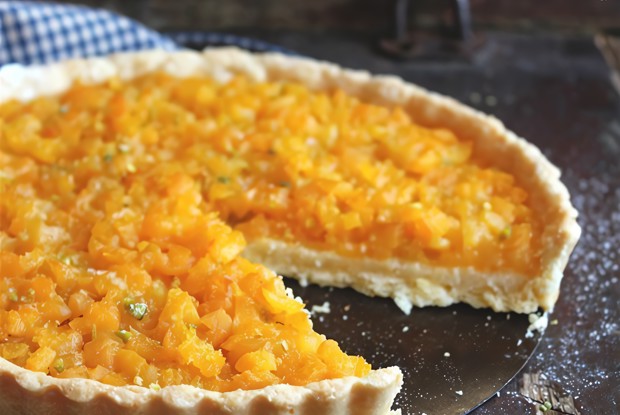 Абрикосовый тарт с миндальным кремом и ванилью