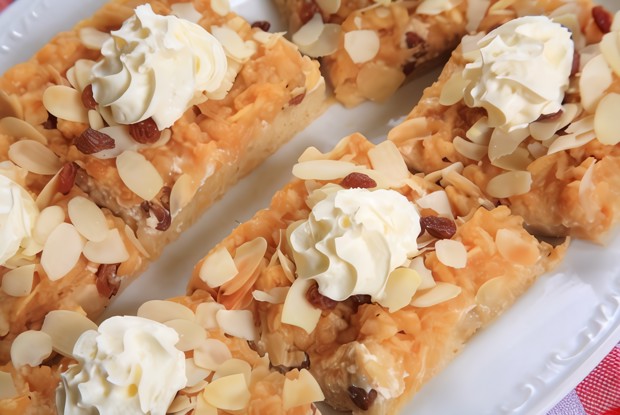 Абрикосово-апельсиновое песочное пирожное с миндалем