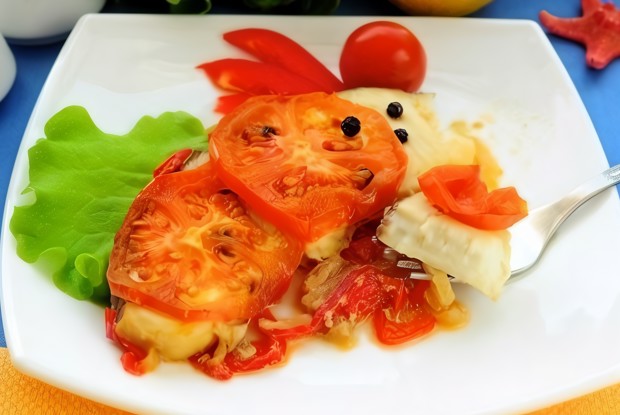 Акула, запеченная с овощами