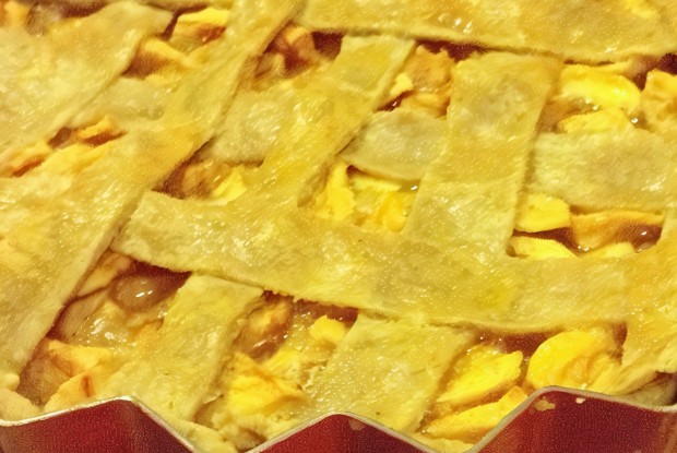 Американский яблочный пирог с мускатным орехом