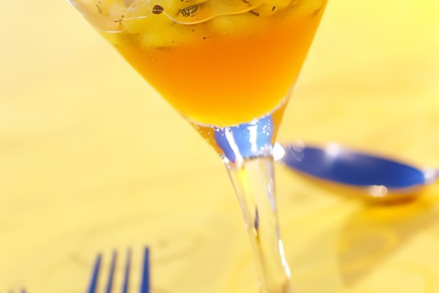 Ананасы в имбирно-ромовом сиропе